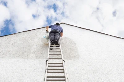 Peinture extérieure à Bourdeilles — façades et ravalement